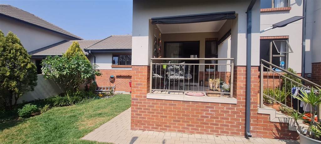 3 Bed Cluster in Witkoppen photo number 11