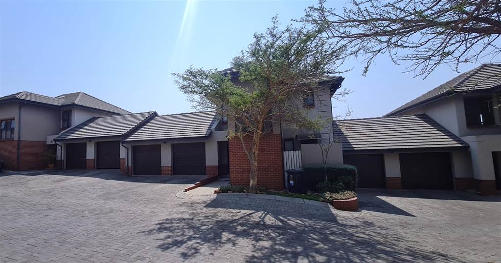 3 Bed Cluster in Witkoppen photo number 21