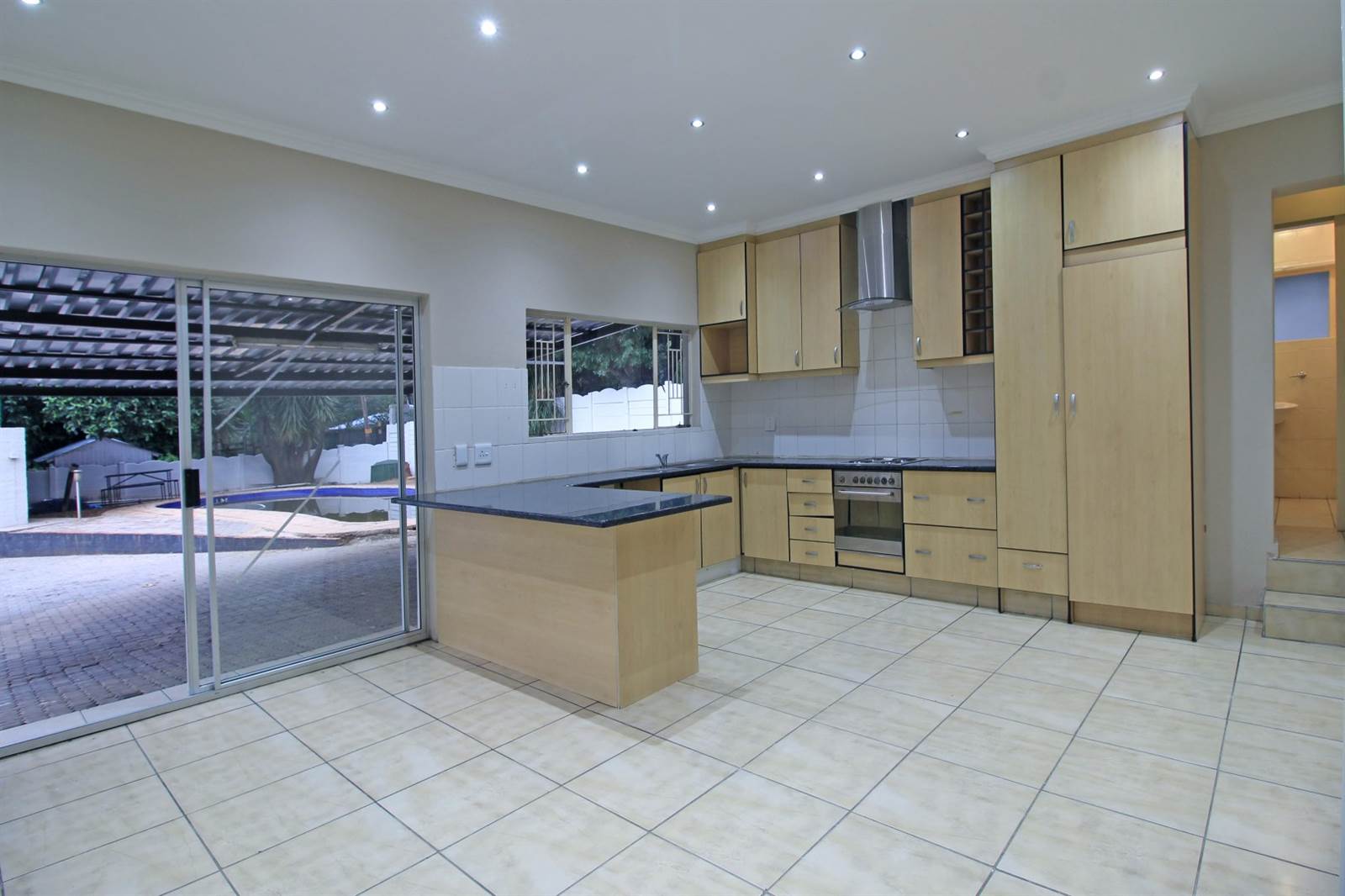 7 Bed House in Bryanston photo number 8