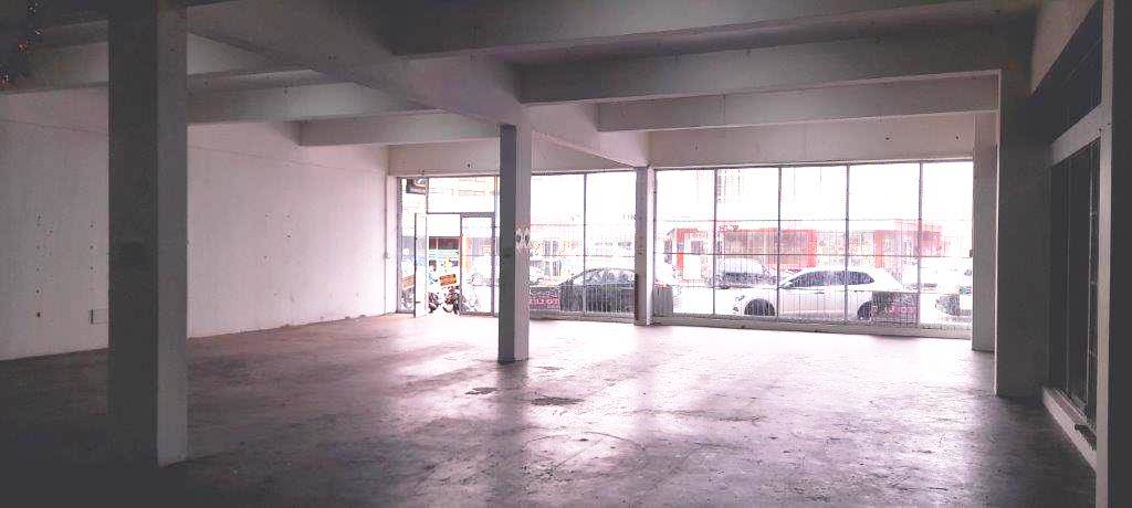 235  m² Commercial space in Port Elizabeth Central photo number 3