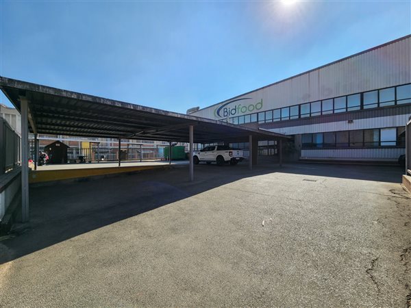 12 732  m² Industrial space