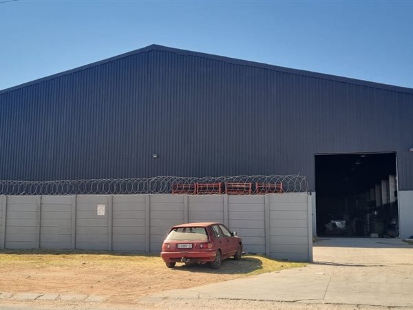 1 750  m² Industrial space