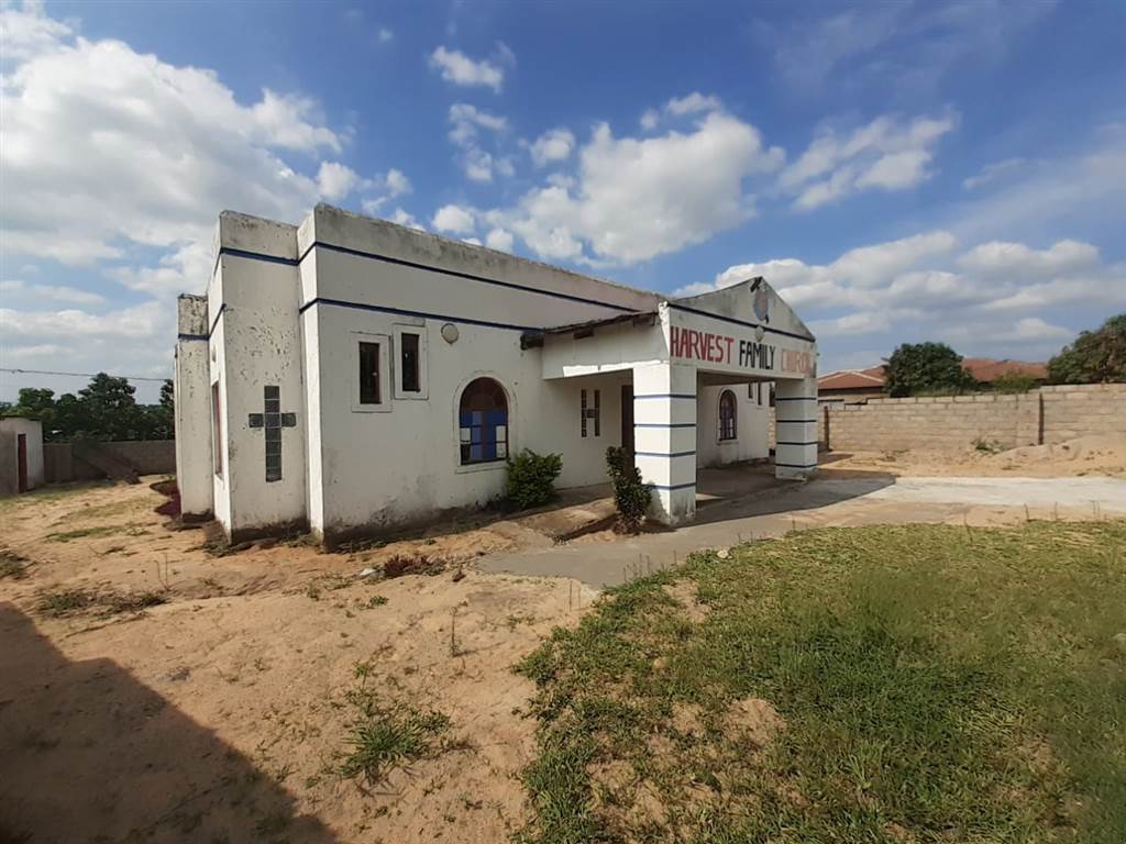 200  m² Commercial space in Bushbuckridge photo number 1