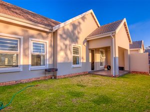 2 Bed Simplex in Bryanston West