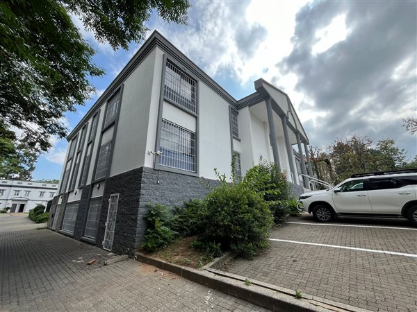 1000  m² Commercial space in Rivonia