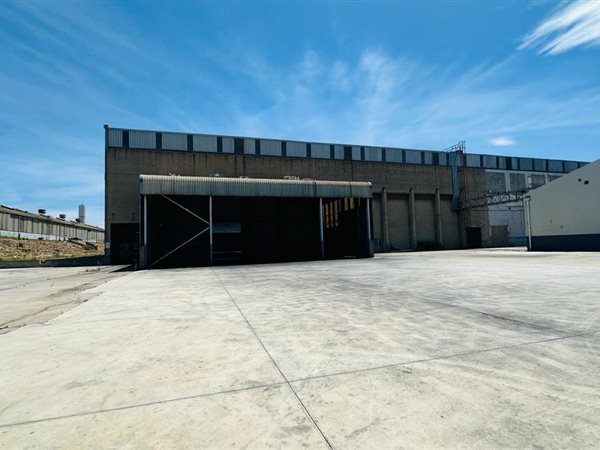 17 000  m² Industrial space