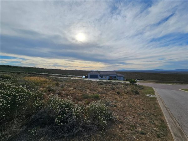 800 m² Land available in Jeffreys Bay