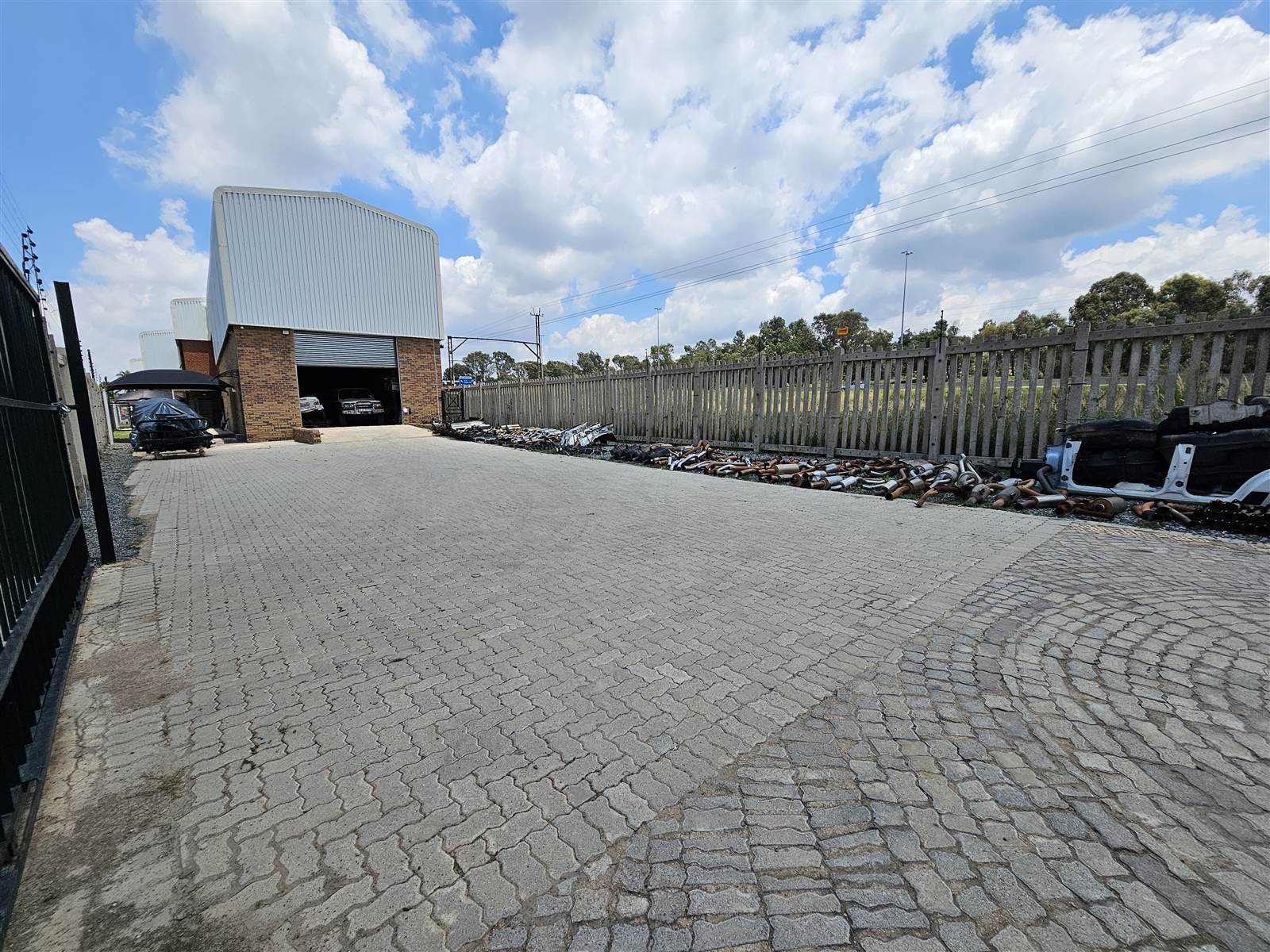 260  m² Industrial space in Morehill photo number 7