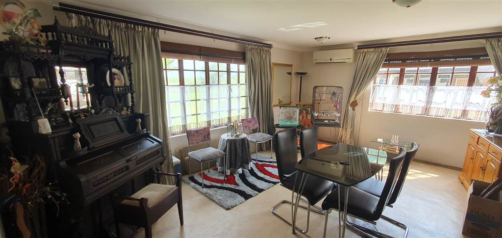 4 Bed House in Mookgophong (Naboomspruit) photo number 8