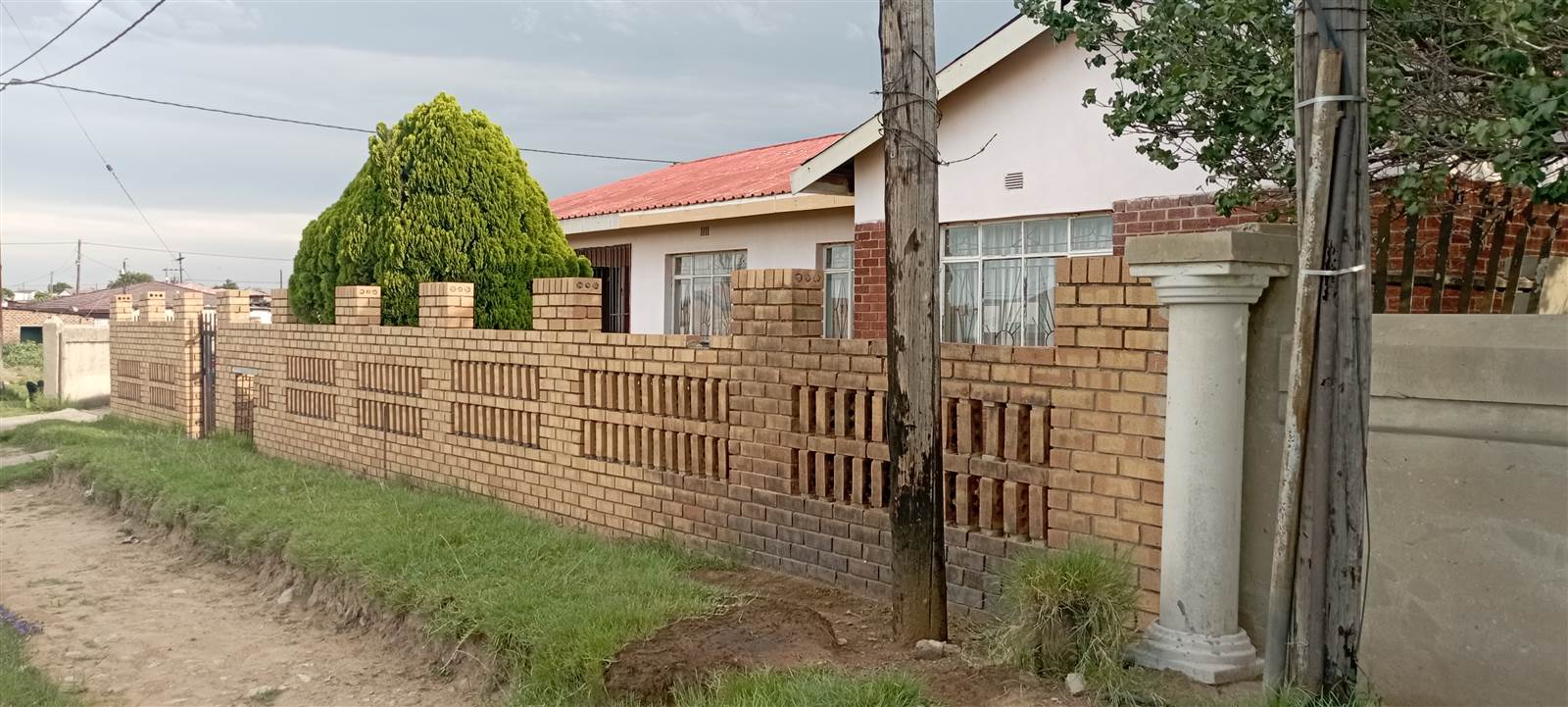 3 Bed House in Osizweni photo number 2