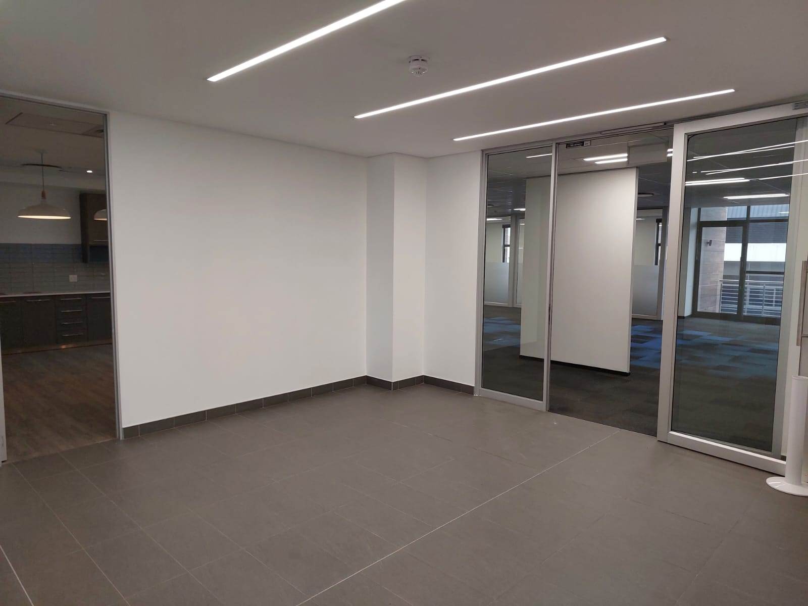 2501  m² Commercial space in Bryanston photo number 14