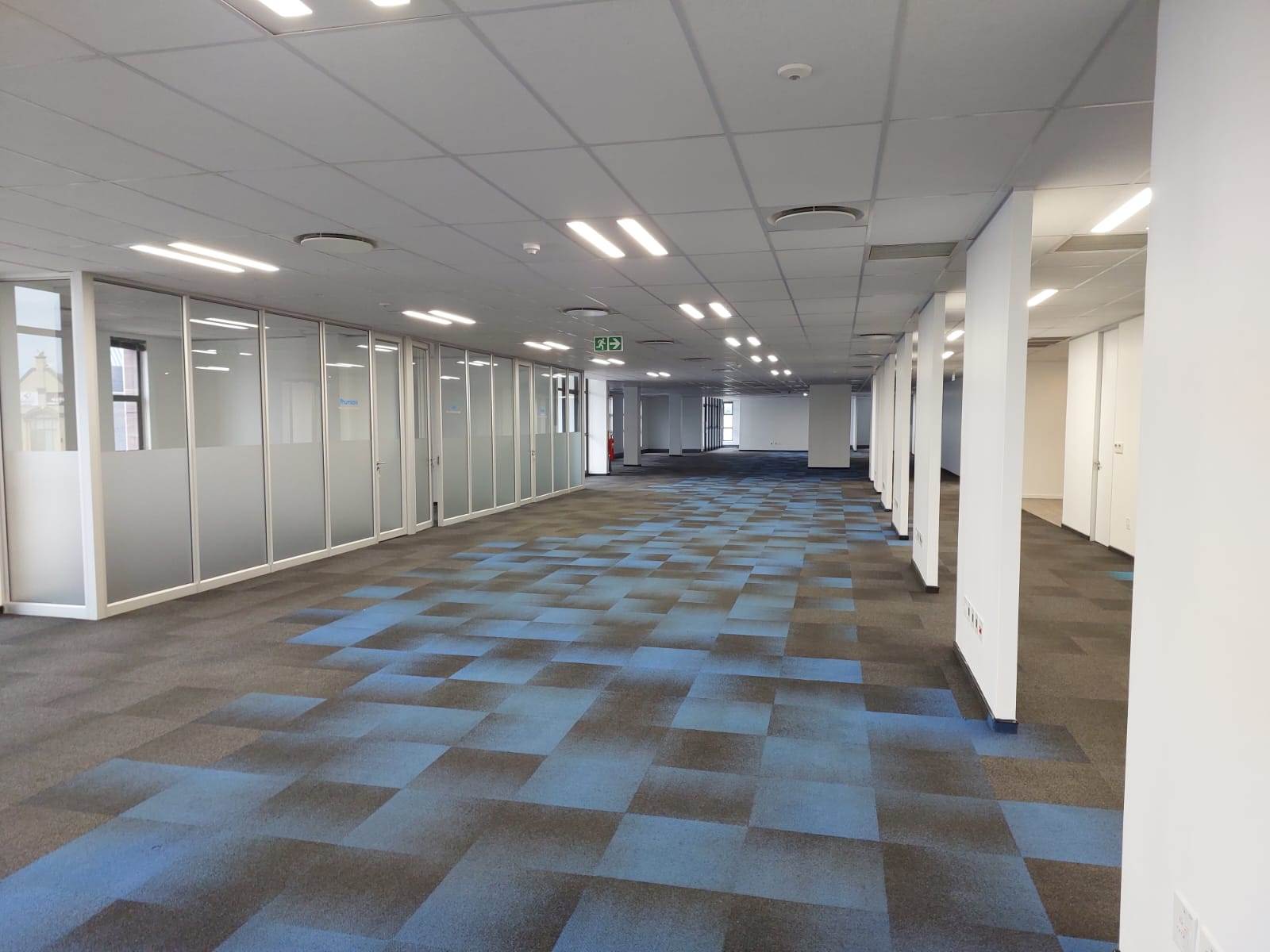 2501  m² Commercial space in Bryanston photo number 17