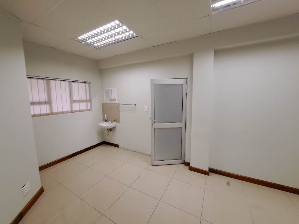 764  m² Office Space in Empangeni Central photo number 2