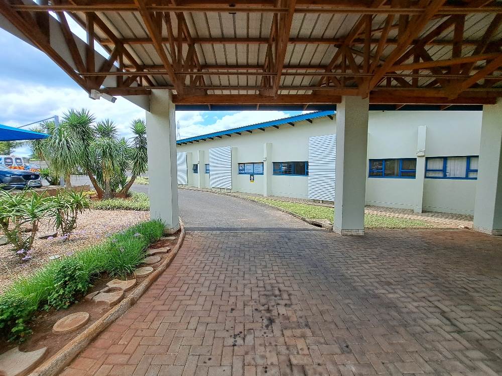 764  m² Office Space in Empangeni Central photo number 5