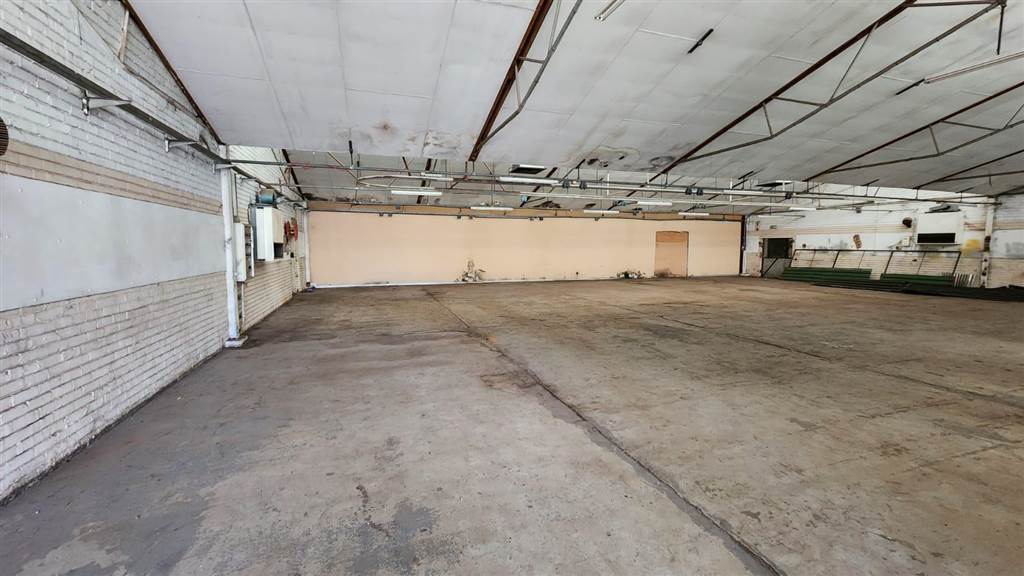 550  m² Industrial space in Rosslyn photo number 2
