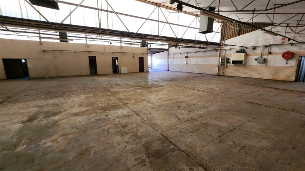 550  m² Industrial space in Rosslyn photo number 8