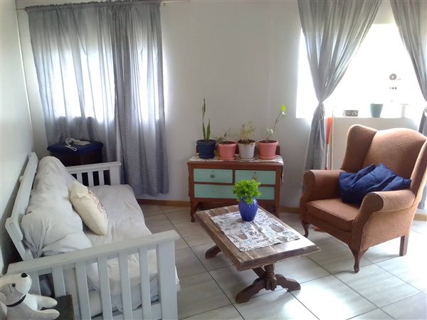 1 Bedroom Flat 1 Bedroom Flat