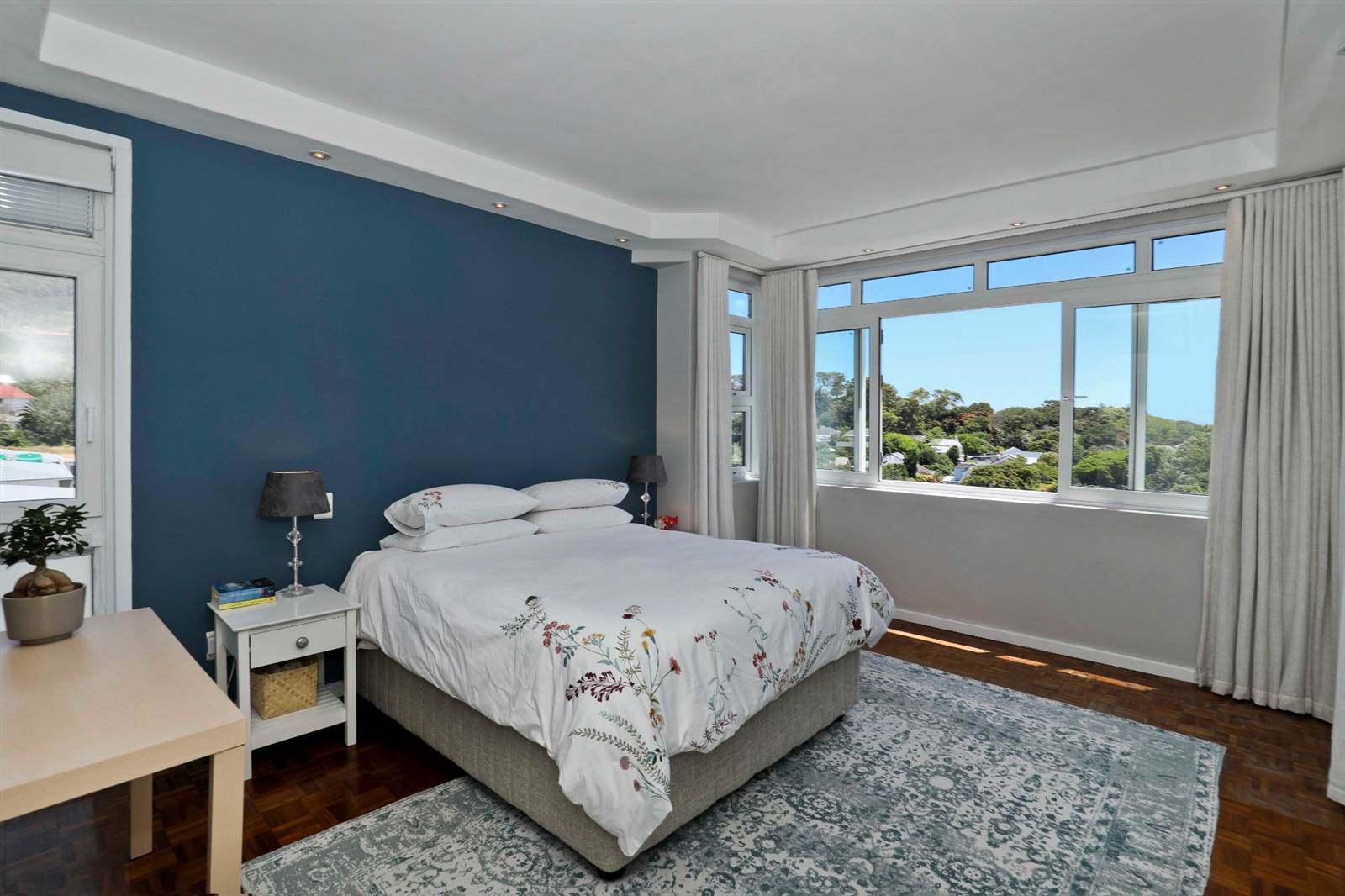 3 Bed Penthouse in Rondebosch photo number 10