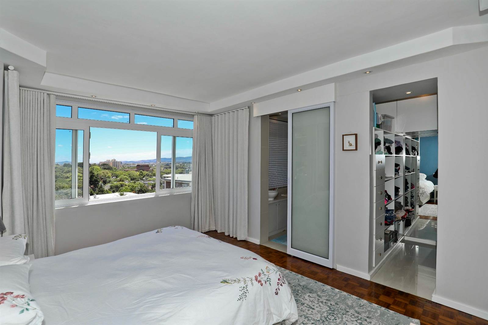 3 Bed Penthouse in Rondebosch photo number 12
