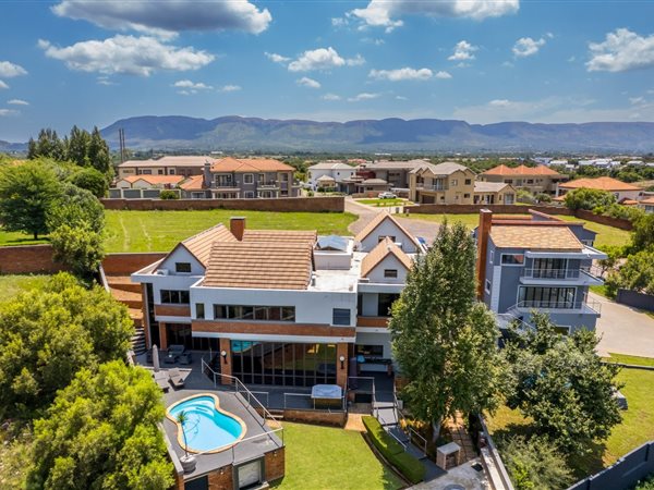 5 Bedroom House