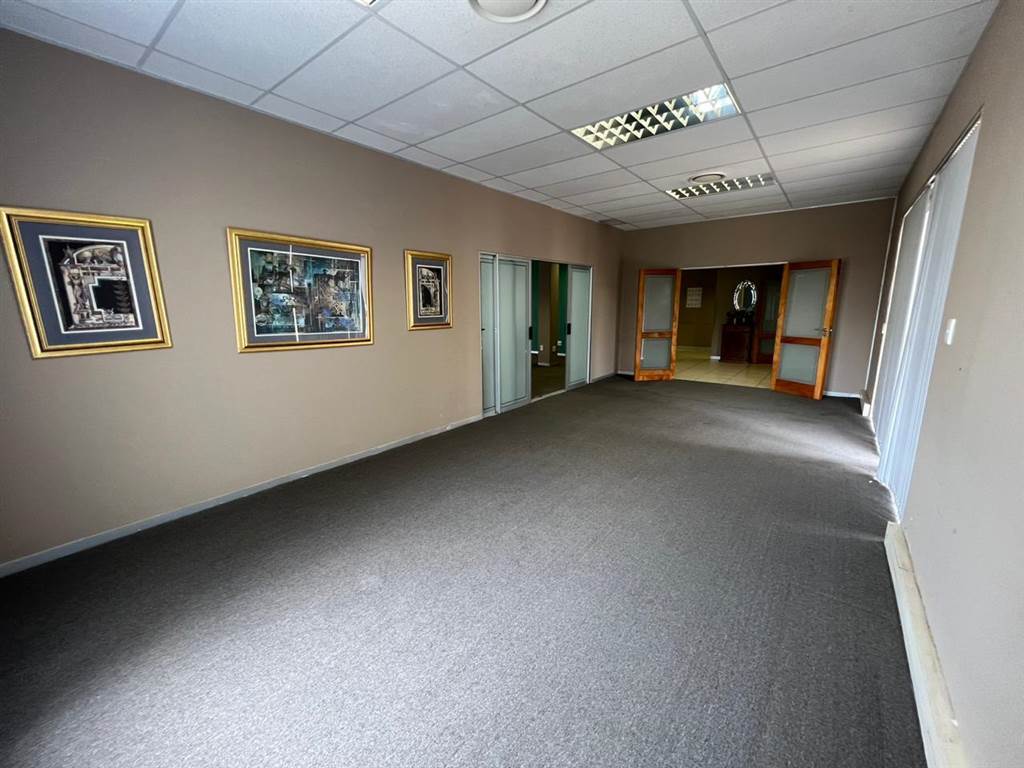 405  m² Commercial space in Allens Nek photo number 11