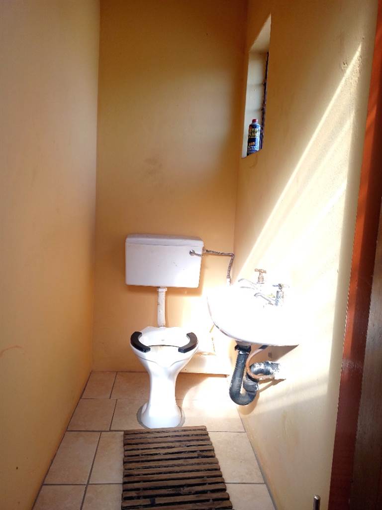 4 Bed House in Atteridgeville photo number 19