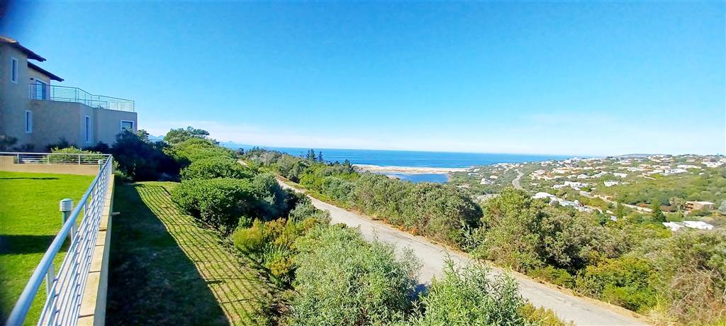 4 Bed House in Plettenberg Bay photo number 1