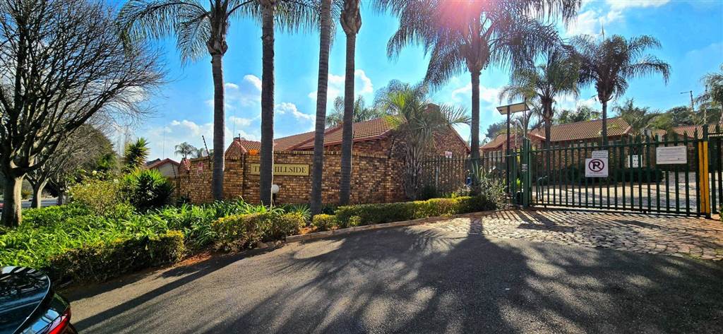 4 Bedroom Townhouse