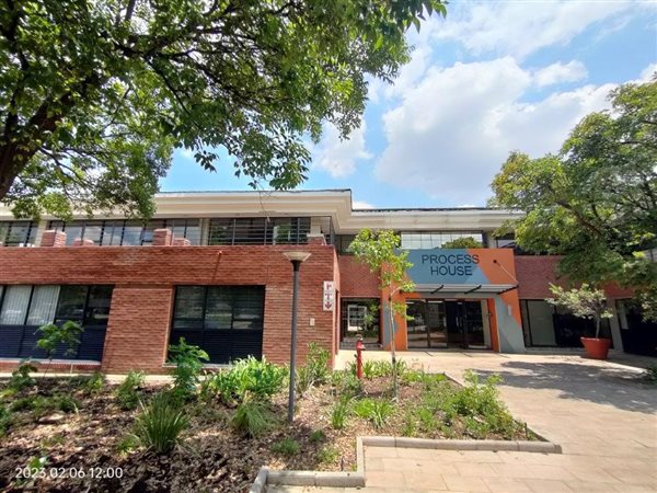 192  m² Commercial space in Bryanston