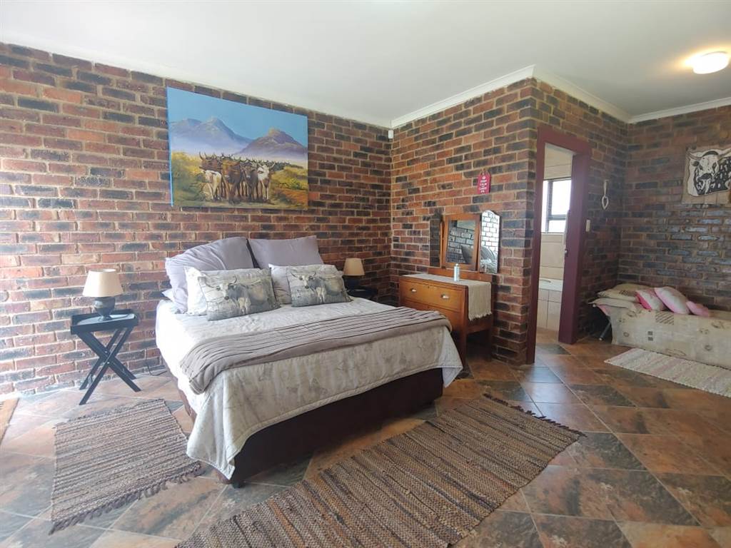 4 Bed House in Vaal Marina photo number 23