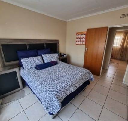 3 Bed Townhouse in Bela-Bela (Warmbaths) photo number 10