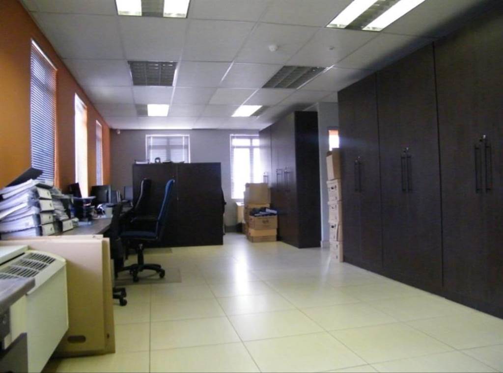 1086  m² Office Space in Rivonia photo number 4