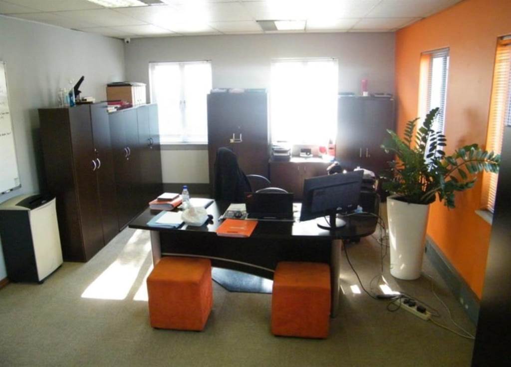 1086  m² Office Space in Rivonia photo number 14