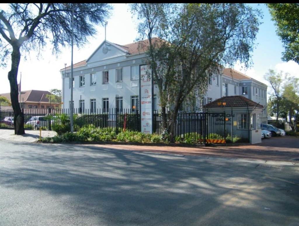 1086  m² Office Space in Rivonia photo number 19