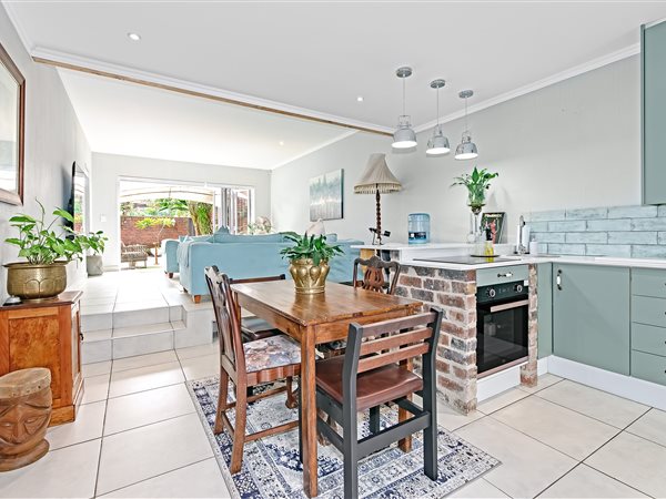 3 Bedroom Townhouse 3 Bedroom Townhouse
