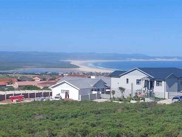 927 m² Land available in Jeffreys Bay