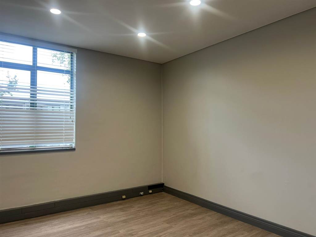 15  m² Commercial space in Dunkeld West photo number 3