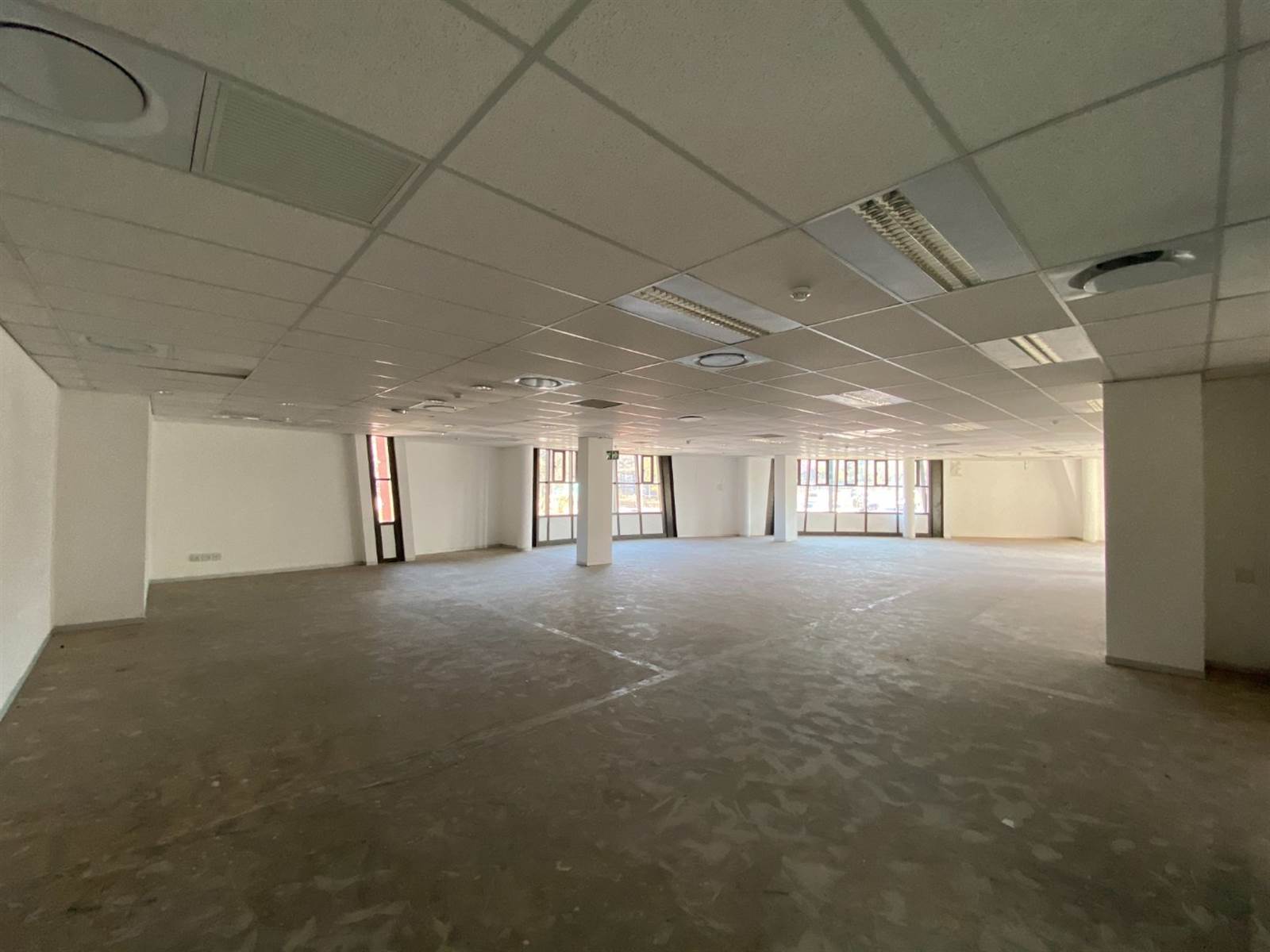 358  m² Office Space in Ashlea Gardens photo number 9