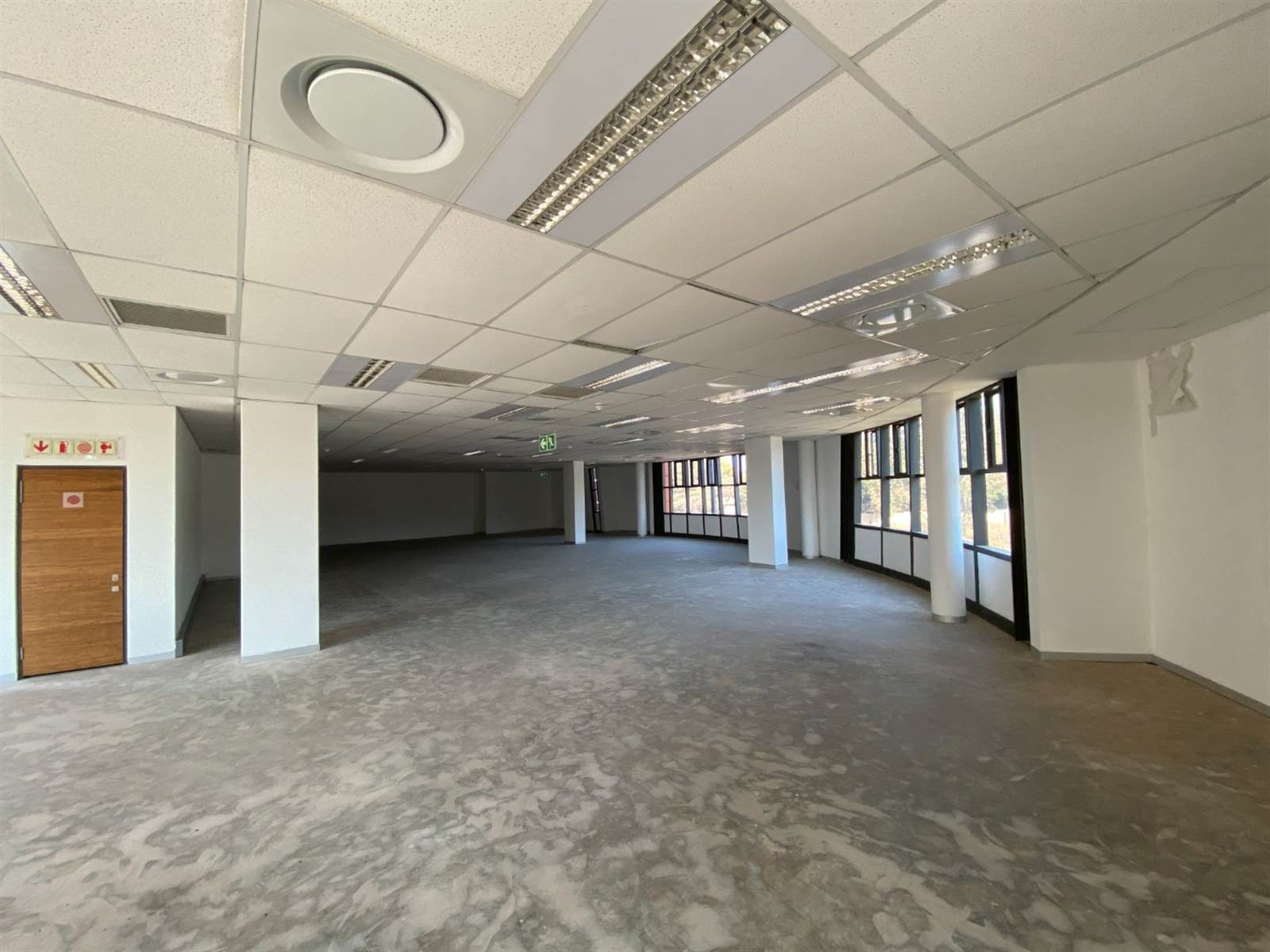 358  m² Office Space in Ashlea Gardens photo number 17