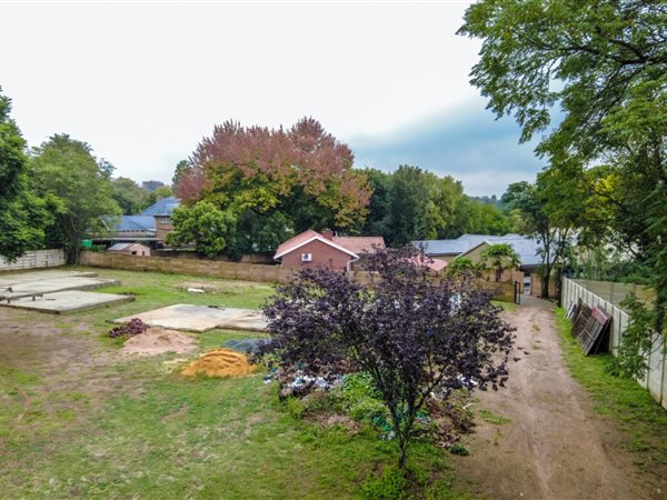 2 200 m² Land 2 200 m² Land