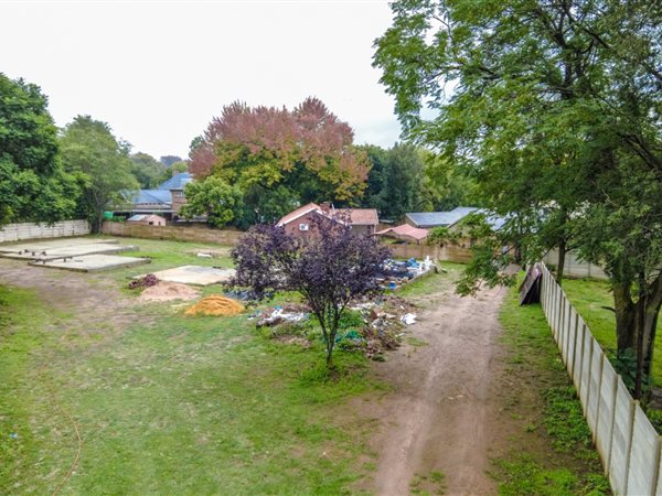 2 200 m² Land 2 200 m² Land