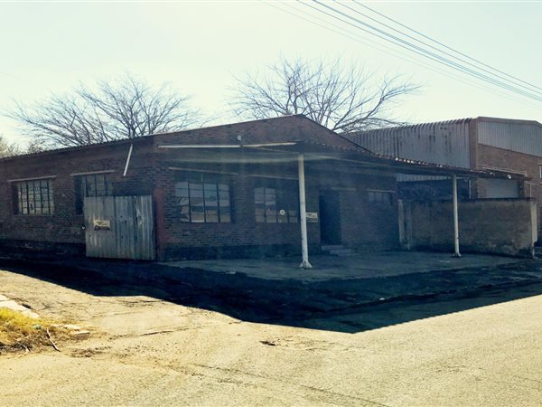 550 m² Industrial space 550 m² Industrial space
