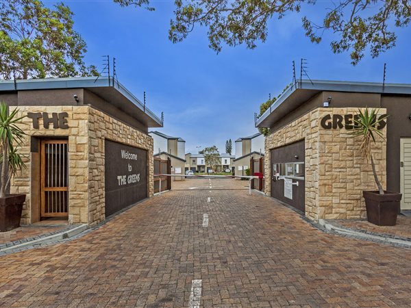 3 Bedroom Townhouse 3 Bedroom Townhouse