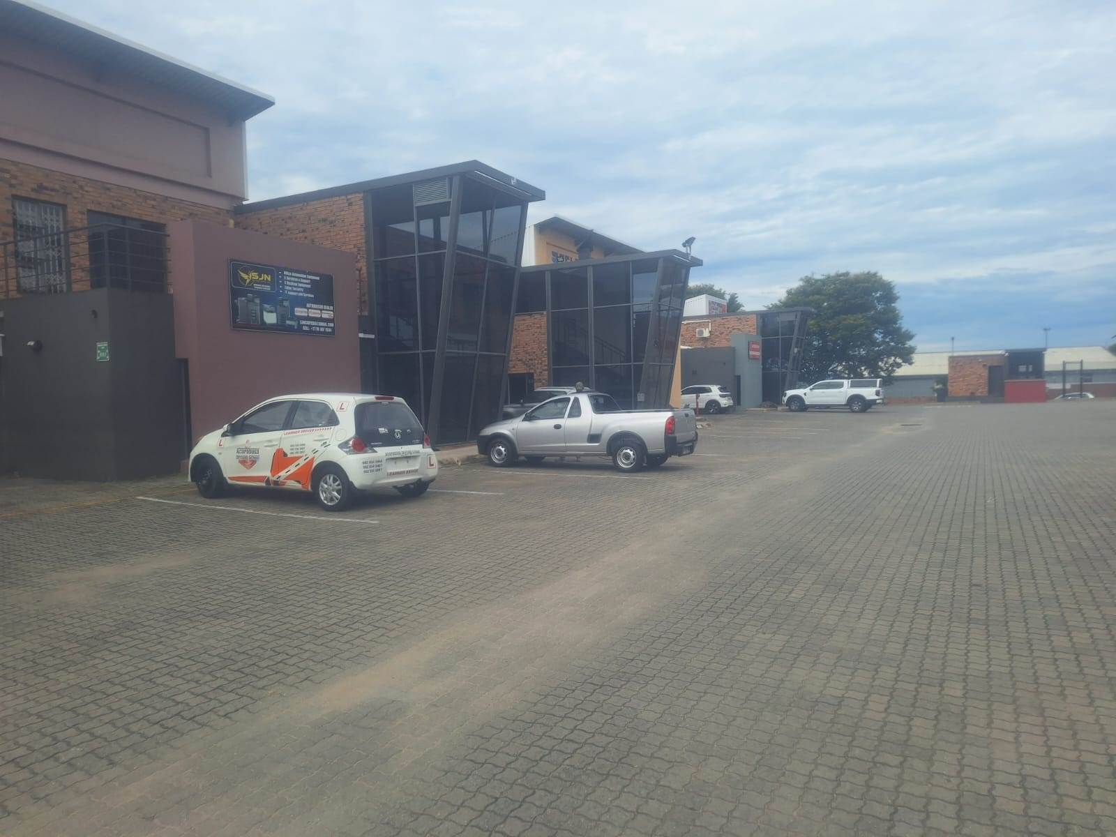285  m² Industrial space in Nelspruit Central photo number 1