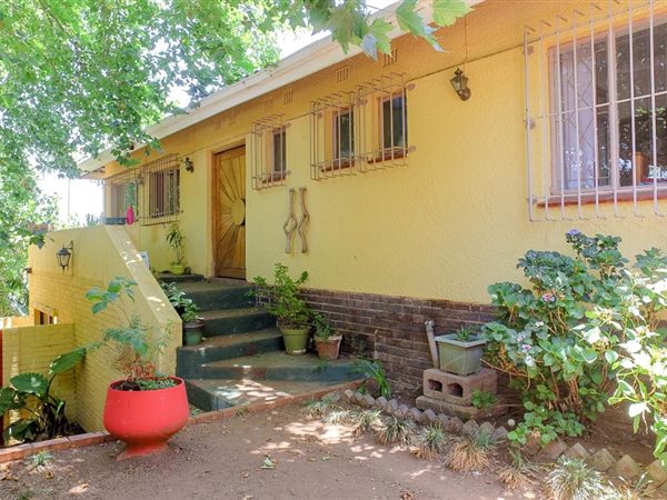3 Bedroom House 3 Bedroom House