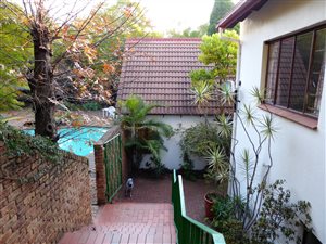 6 Bed House in Waterkloof Park
