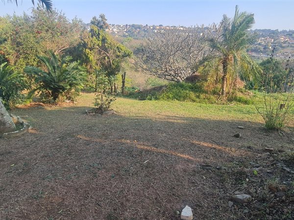 1093 m² Land available in Clare Hills