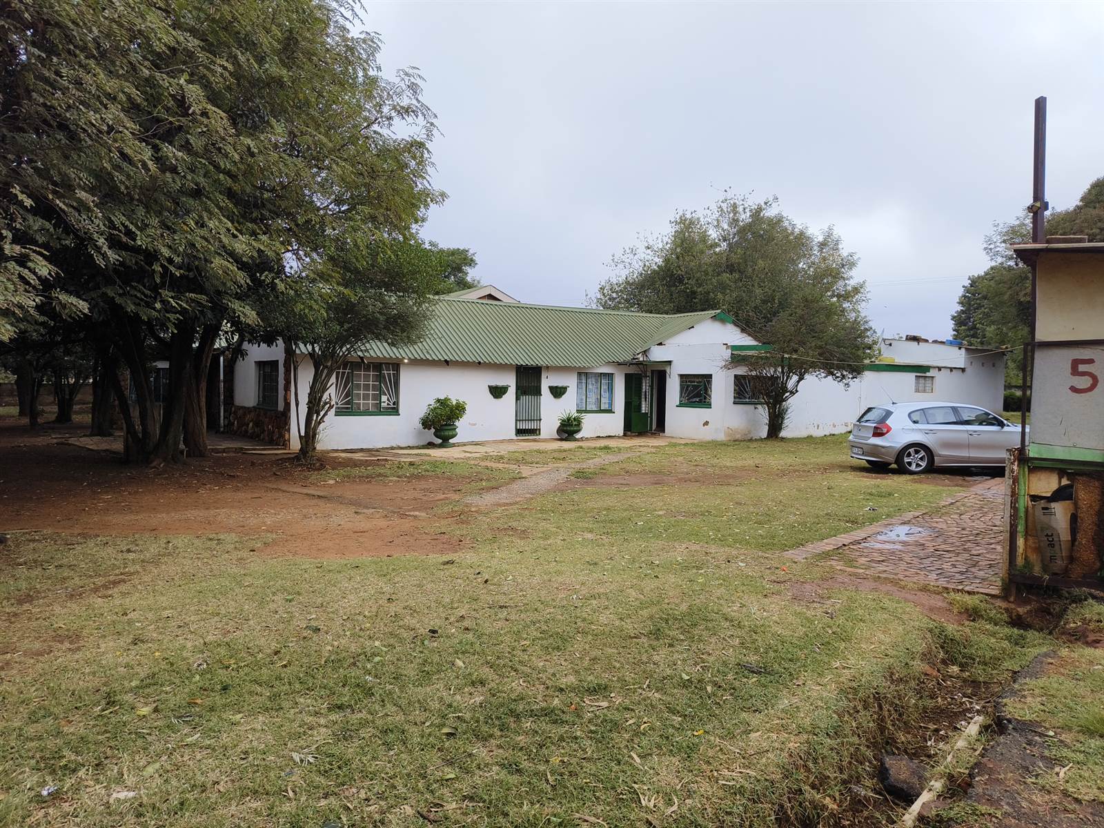 10 Bed House in Bapsfontein photo number 2