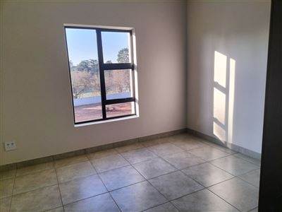 2 Bed Apartment in Raslouw photo number 8