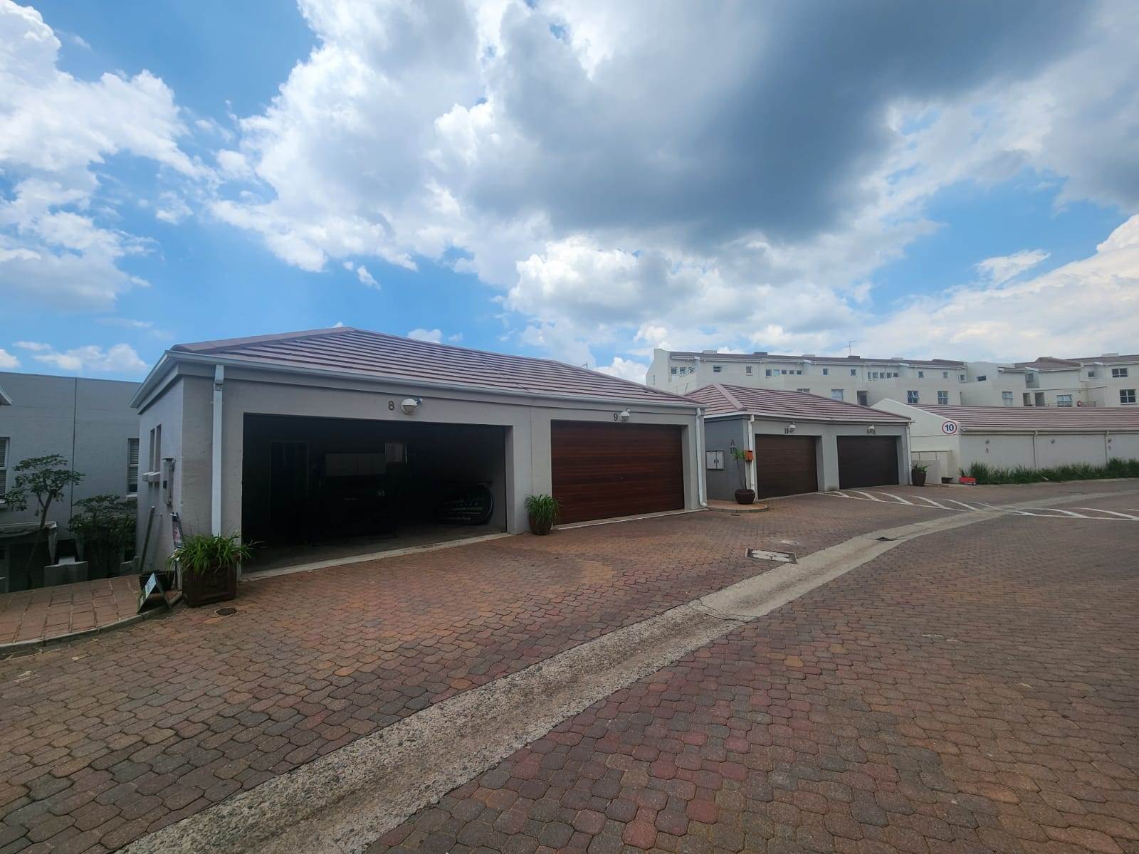 3 Bed Cluster in Northcliff photo number 1